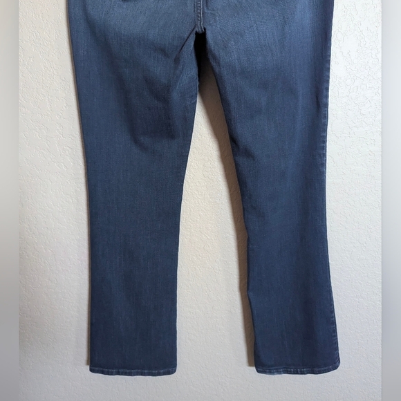 Not Your Daughter Jeans NYDJ Women 's Size 16 Bootcut Jeans Blue Lift Tuck Pants - Picture 9 of 13